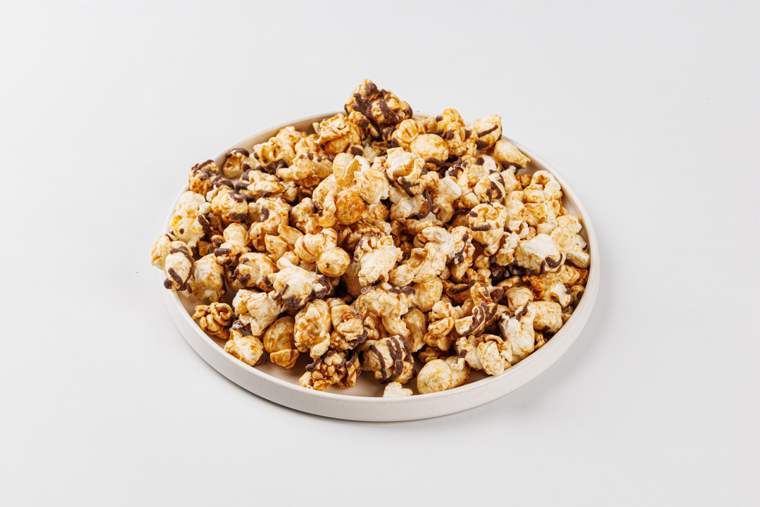 

Попкорн политый шоколадом