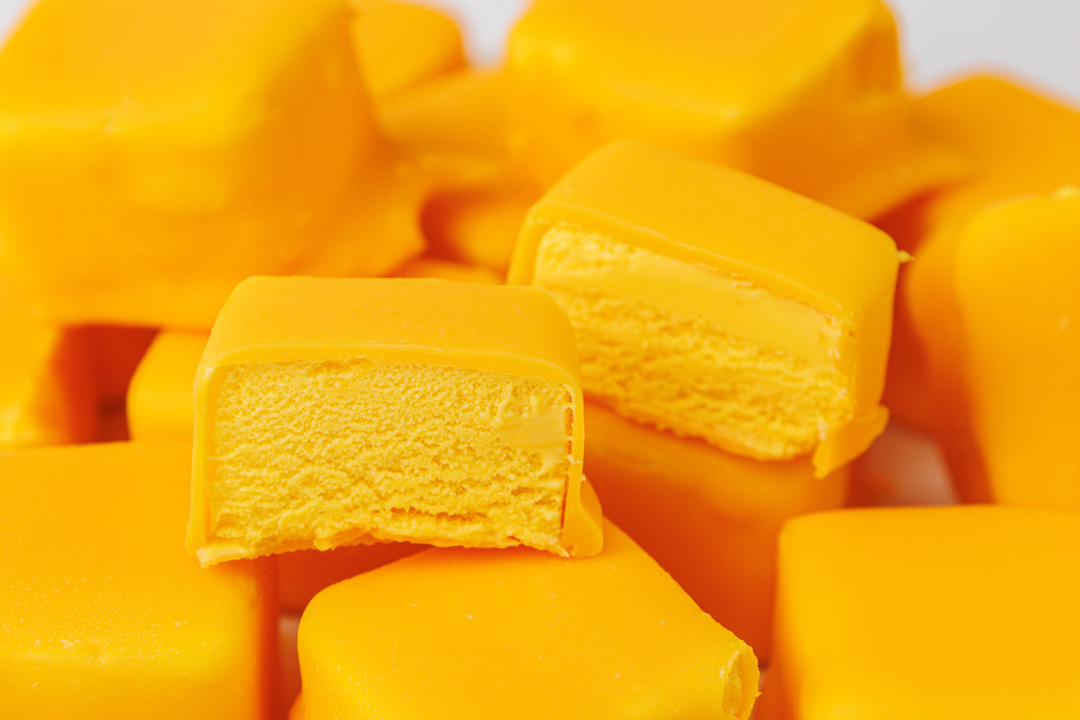 

Пломбир с пюре манго в белом шоколаде с манго "Конфетки"(Продукт замороженный), 120 г