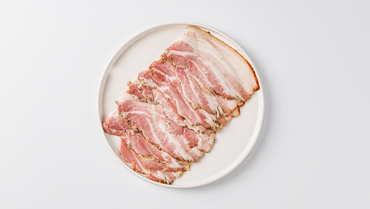 Грудинка запеченная с перцем, нарезка