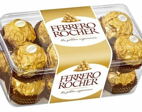 Набор конфет из молочного шоколада Ferrero Rocher с начинкой из крема и лесного ореха