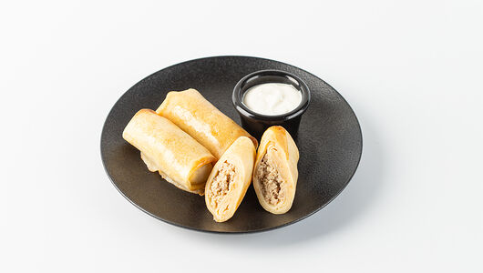 Блинчики с курицей и сметаной