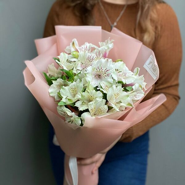 Букет альстромерий