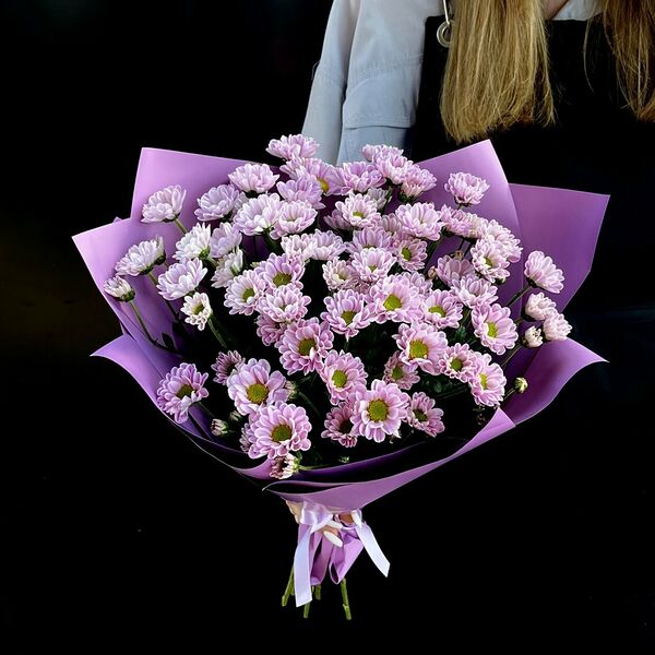 Букет сиреневых ромашек