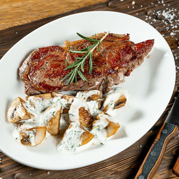 Прайм-стейк c овощами гриль