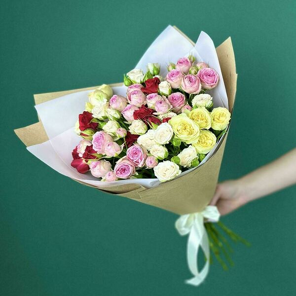 Букет цветов из 11 кустовых роз микс