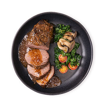 Говяжья вырезка с глазурью Chipotle су-вид + соус «Почти готово», Россия