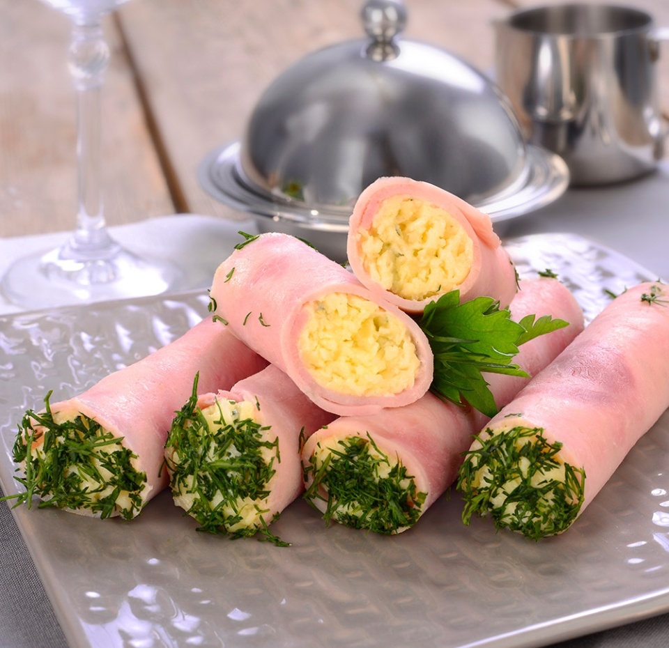 

Рулетики из ветчины, фаршированные сыром с чесноком 200 г