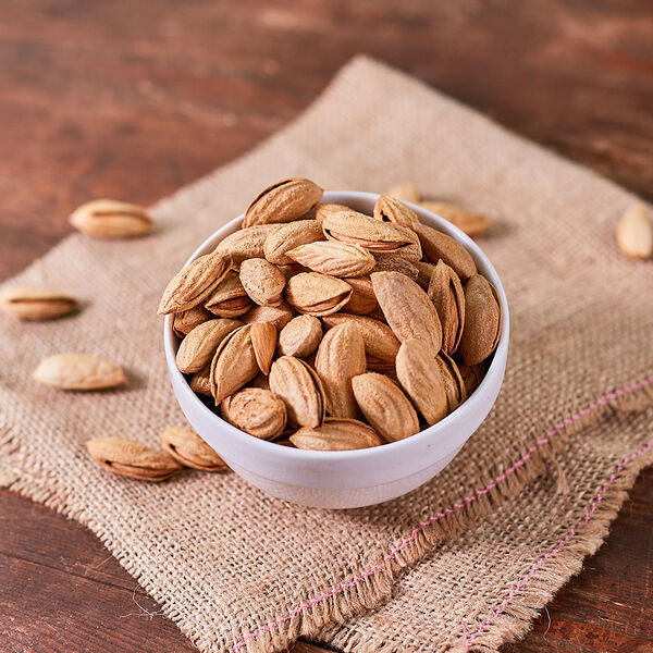 Миндаль узбекский в скорлупе