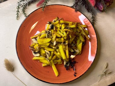 Картофель, жаренный с грибами