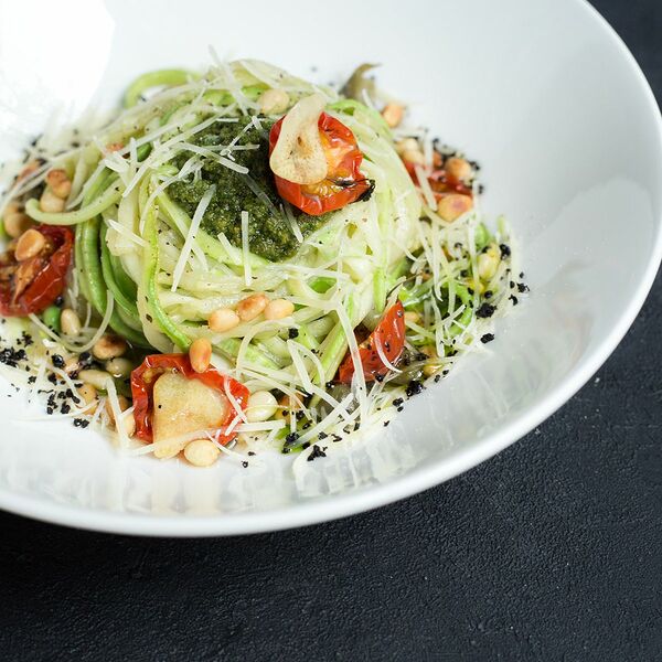 Паста из цукини с соусом песто