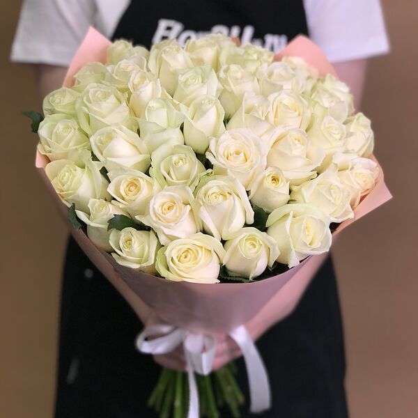 Букет из 41 белой розы (50  см)