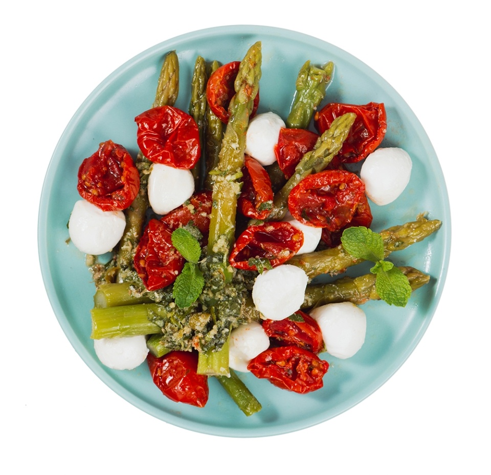 

Закуска От бренд-шефа АВ со спаржей моцареллой и вялеными томатами черри вес