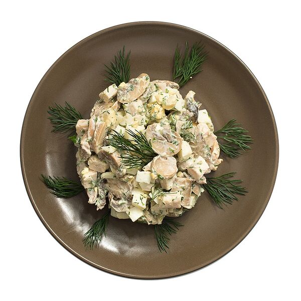 Салат с курицей и шампиньонами Уже Готово