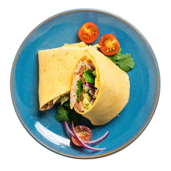 Ролл с курицей и соусом карри «Уже готово»