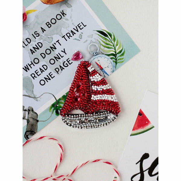 АД-213 Набор для вышивания бисером украшения на натуральном художественном холсте 'Легкий парусник' 6*7,2см