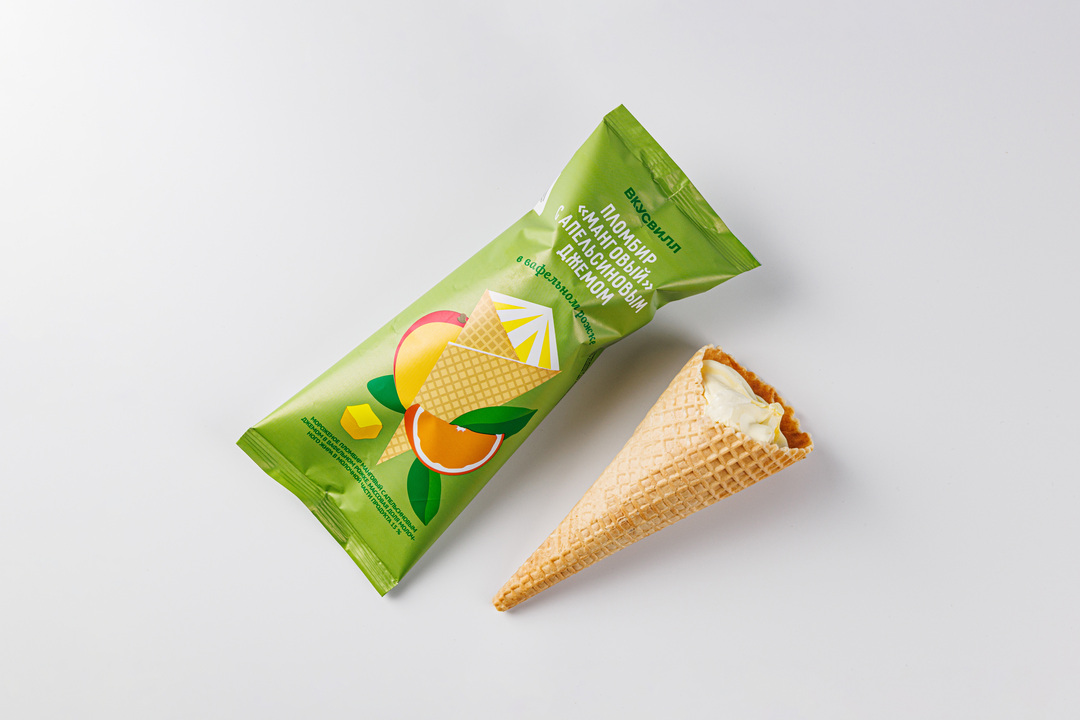 

Пломбир "Манговый" с апельсиновым джемом в рожке 70 г