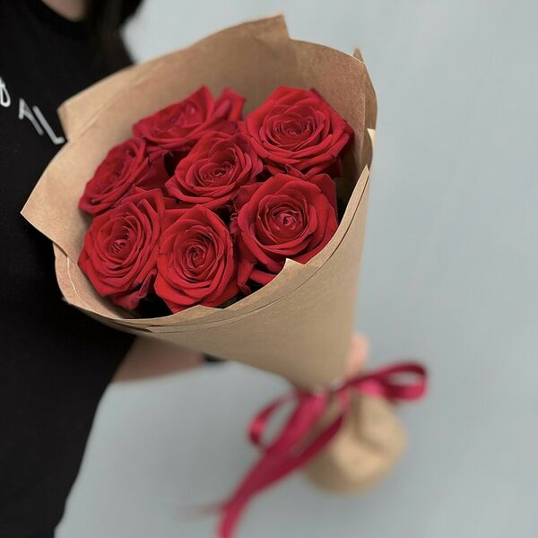 7 красных Роз в Крафте