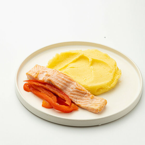 Стейк из лосося с картофельным пюре