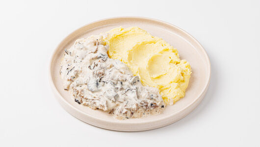 Бефстроганов из говядины с картофельным пюре