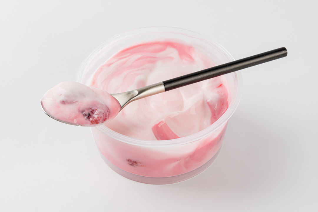 

Йогурт сливочный со свежей малиной 5%, 150 г