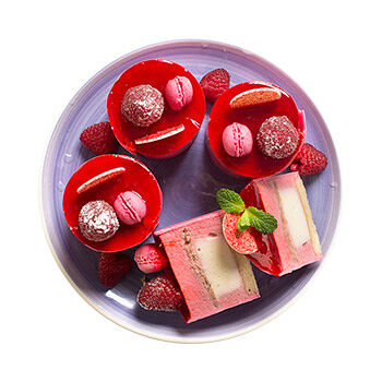 Пирожное муссовое «Малина» от шеф-кондитера