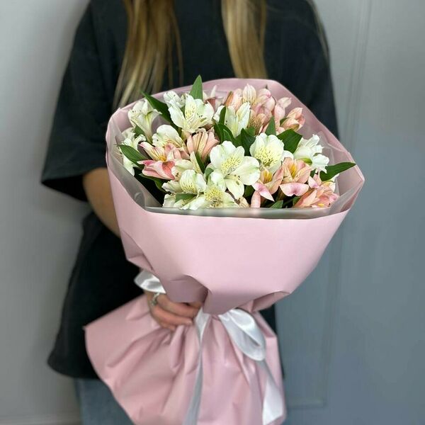 Букет из альстромерий