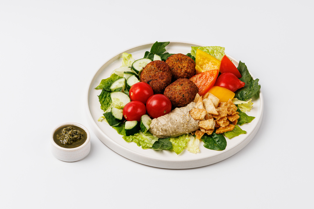 

Боул ВкусВилл с фалафелем, чипсами из тортильи с лимонным соусом 210 г