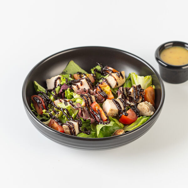 Салат куриный BBQ