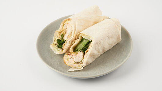 Сэндвич ролл с курицей, кабачком и соусом песто 185г