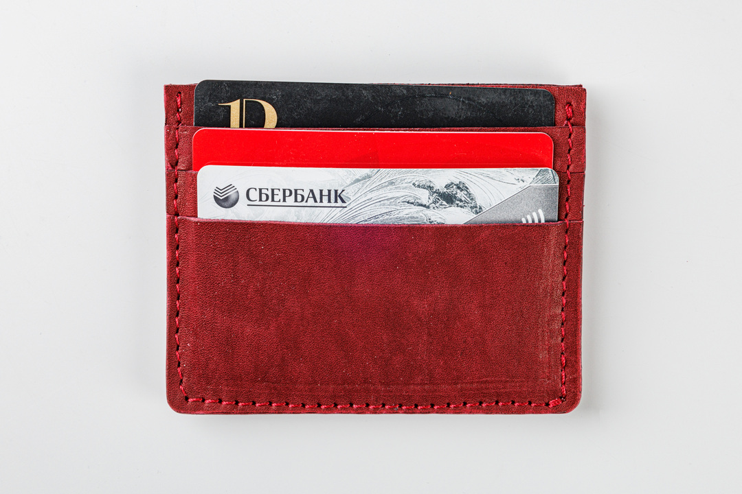 

Картхолдер из натуральной кожи, цвет: бордовый