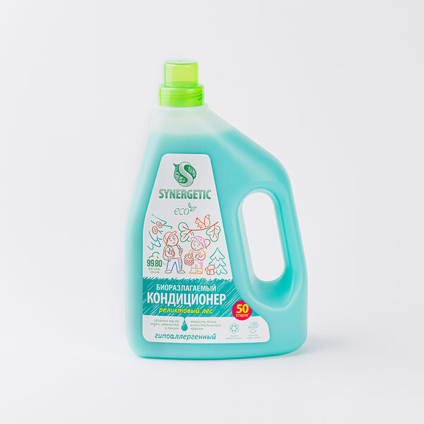 Кондиционер-ополаскиватель для белья Synergetic Реликтовый лес 1.5 л, 50 стирок