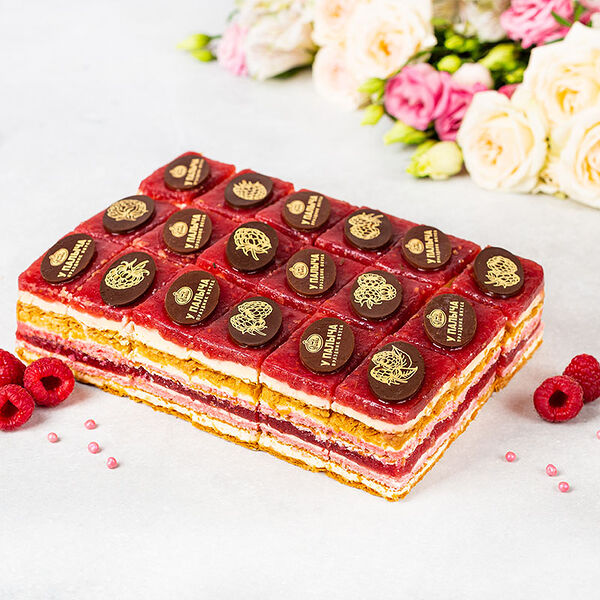 Малиновое пирожные-канапе 900 г