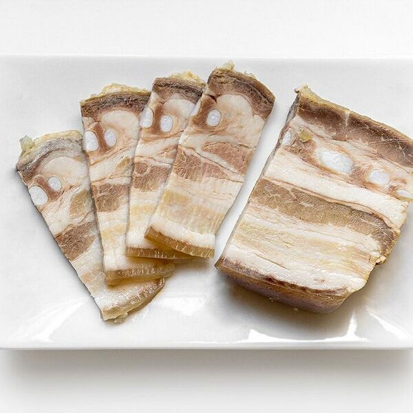 Сало с чесноком