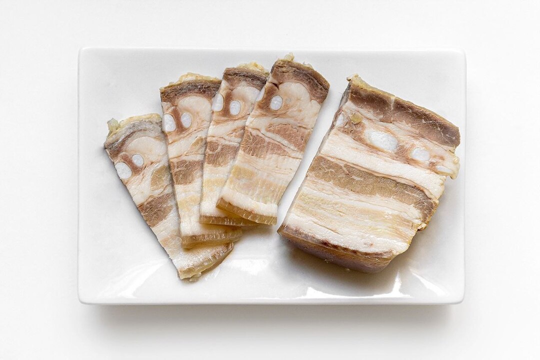 

Сало с чесноком