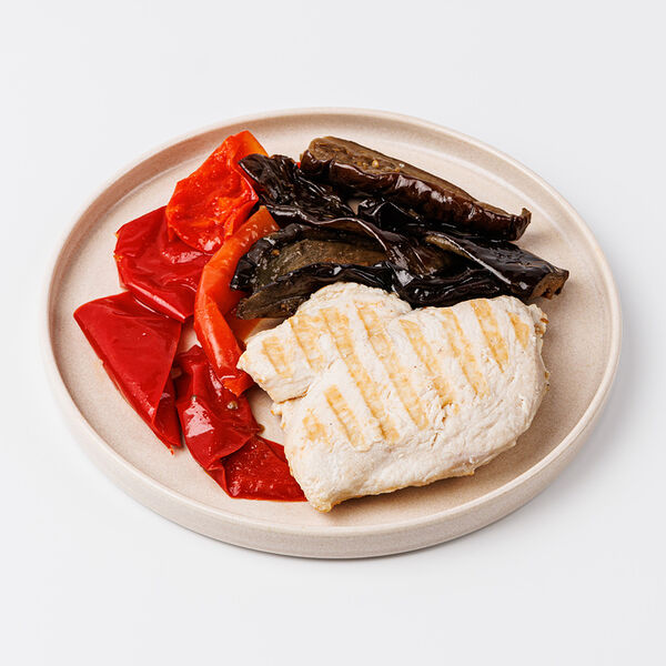 Куриное филе запеченное с овощами