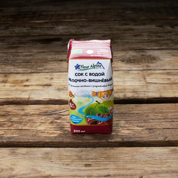 Сок прямого отжима с родниковой водой Яблочно-вишневый