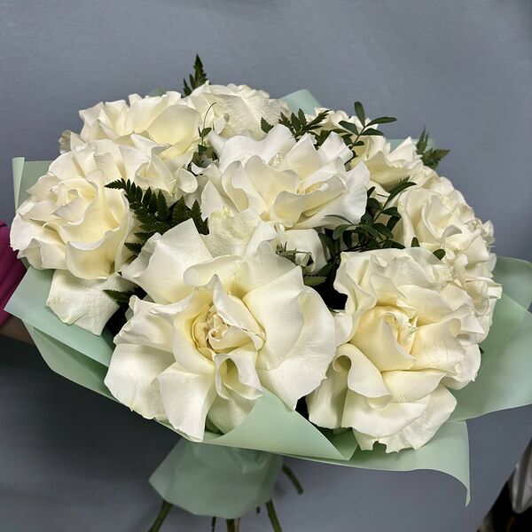 Букет белых роз