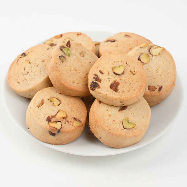 Печенье сахарное с инжиром и фисташками