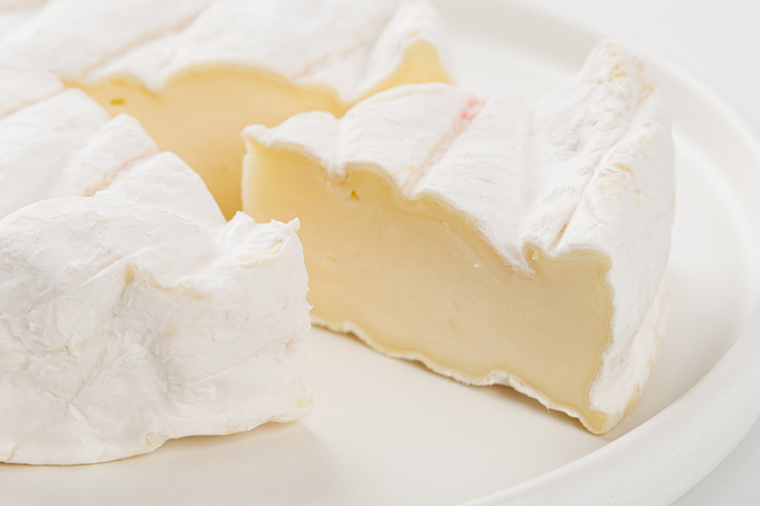 

Сыр мягкий с белой плесенью "Камамбер"