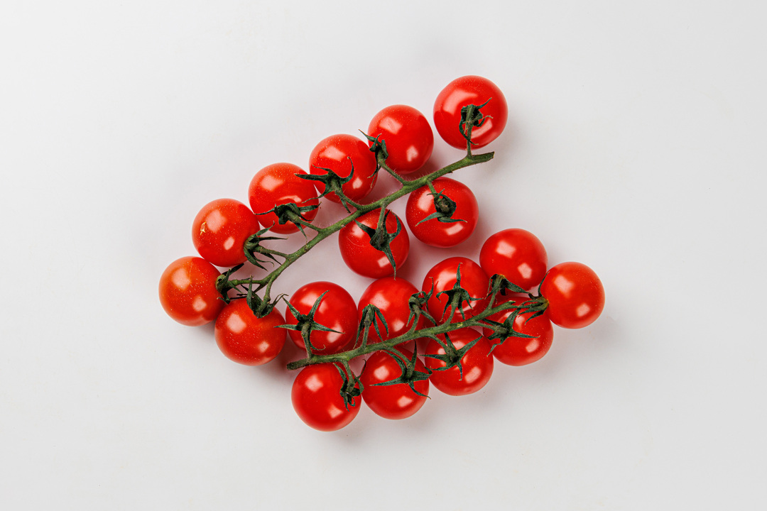 

Томаты черри ВкусВилл красные на ветке, 250 г