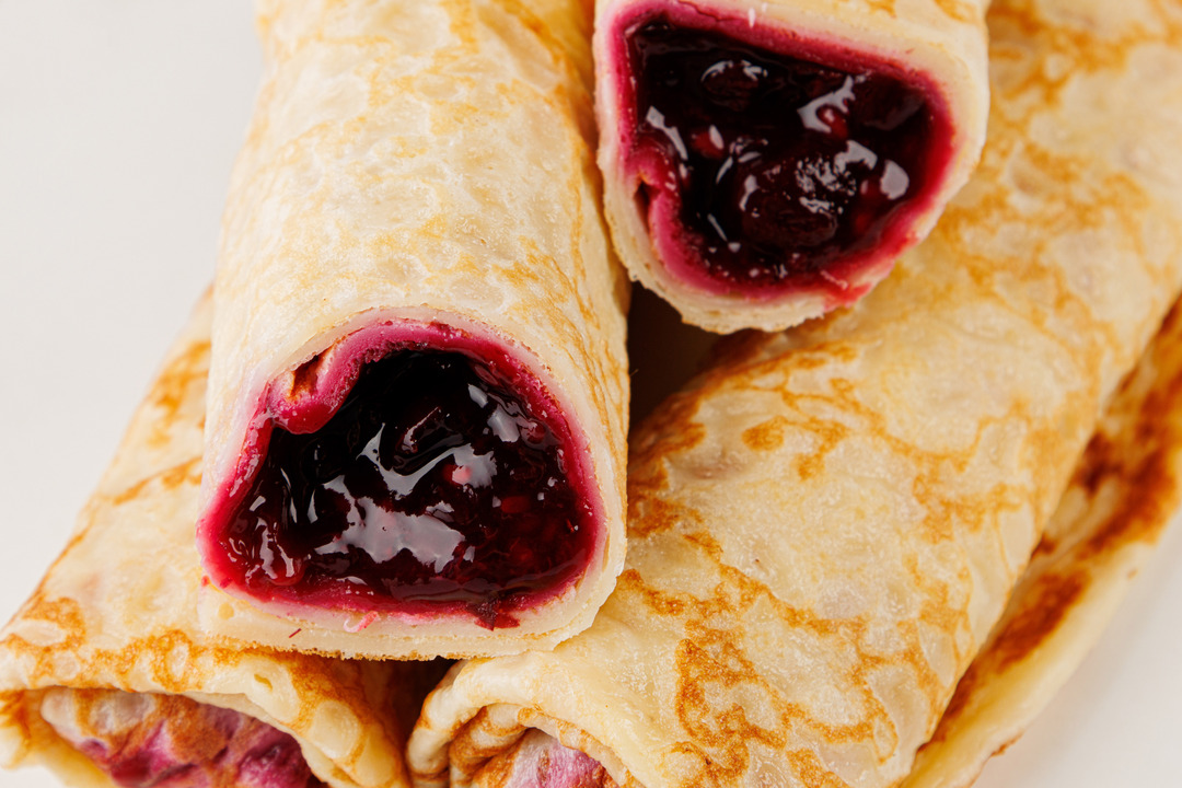 

Блины ВкусВилл с черной смородиной и малиной 210г