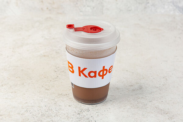 Какао 0,3 на миндальном молоке, кафе