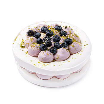 Торт «Безе» с ягодами «Азбука вкуса»