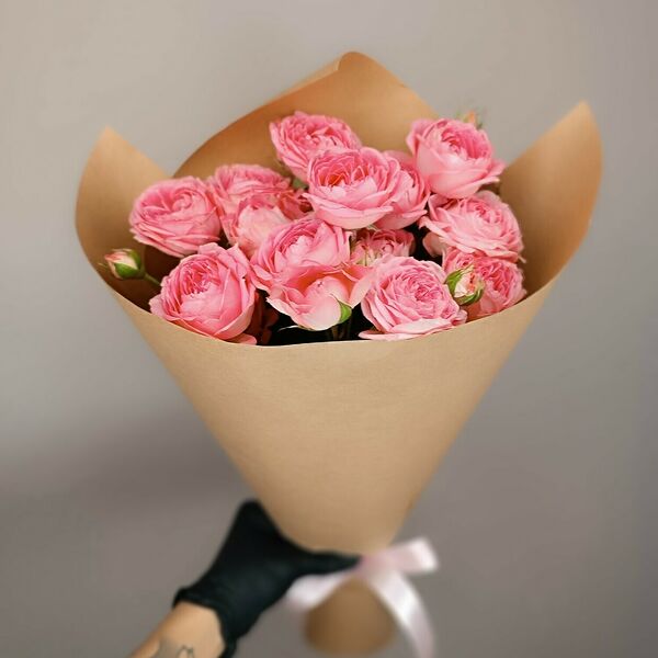 Комплимент из кустовых роз 