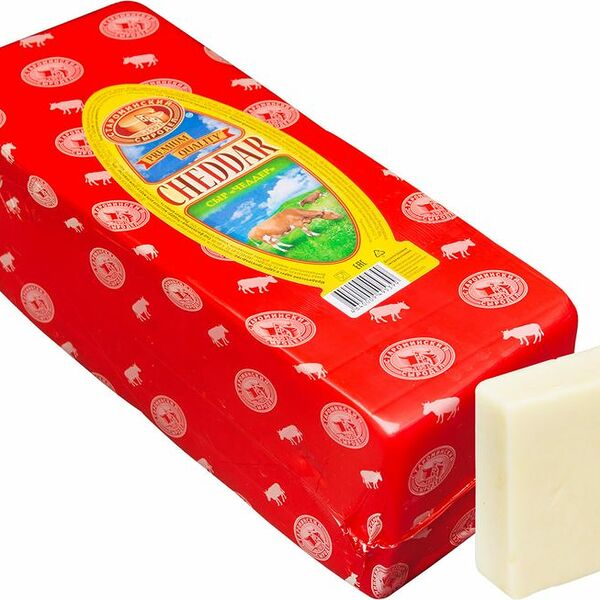 Сыр полутвердый Староминский сыродел Чеддер 50%