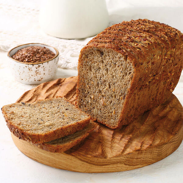 Хлеб зерновой с семенами льна и киноа МясновЪ Пекарня нарезка