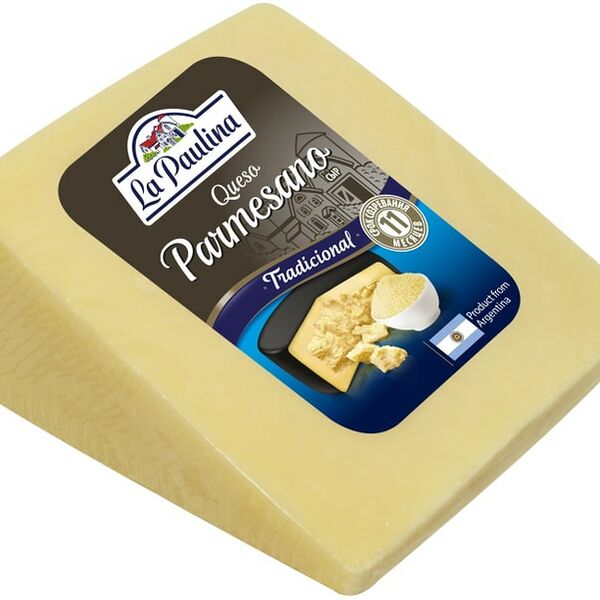 Сыр твердый La Paulina Пармезан 45% весовой