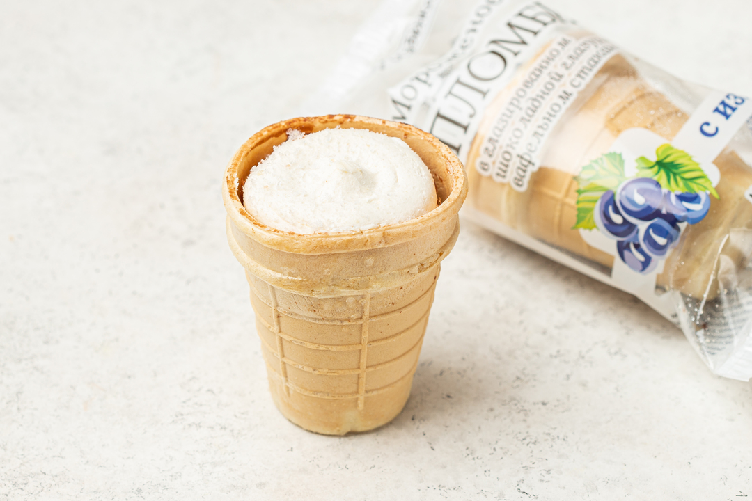 

Мороженое пломбир ВкусВилл с изюмом в вафельном стаканчике 70 г