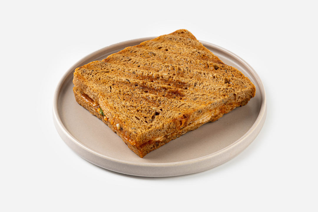 

Сэндвич с курицей и печеным перцем, кафе 200 г