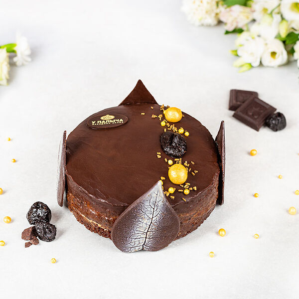 Шоколадный с черносливом торт 700 г